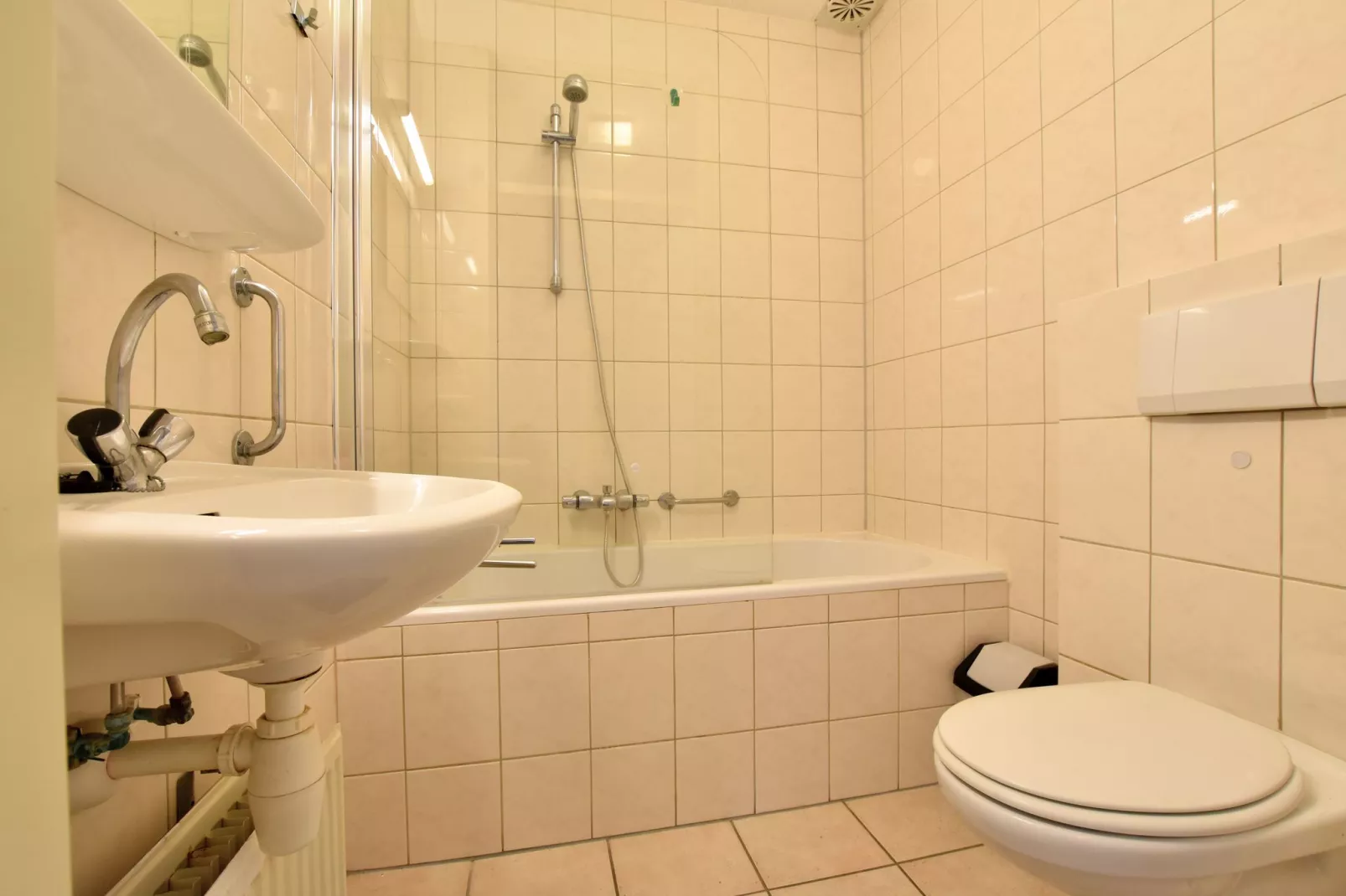 Bungalow Bosrijk-Bathroom