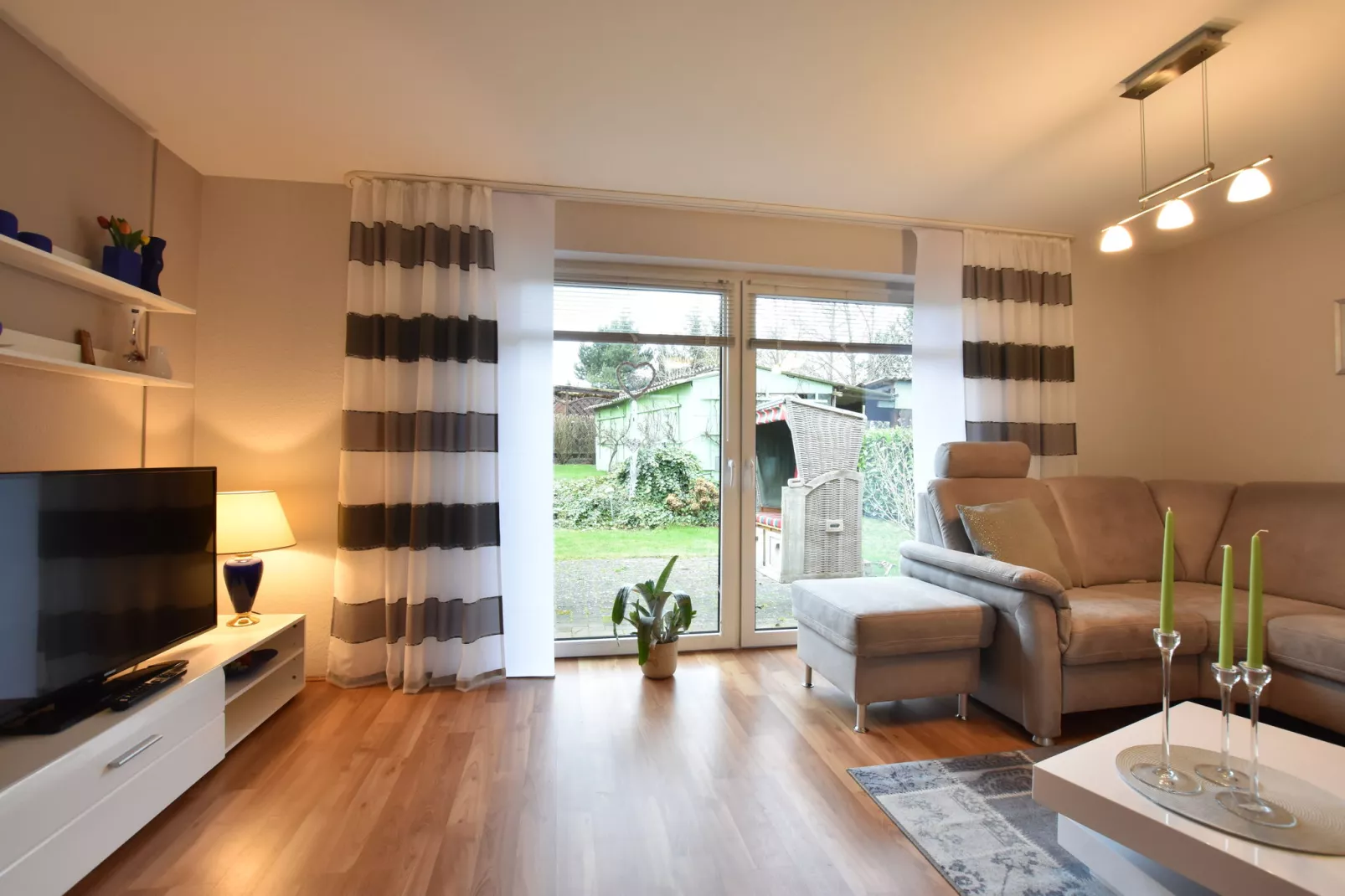 Hohenkirchen mit Garten Terrasse und Strandkorb-Salon