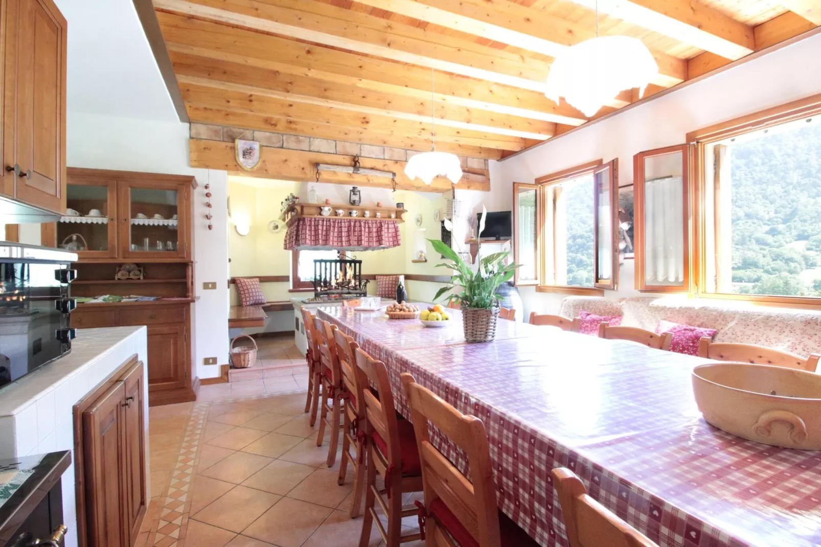 Tonino-Dining room