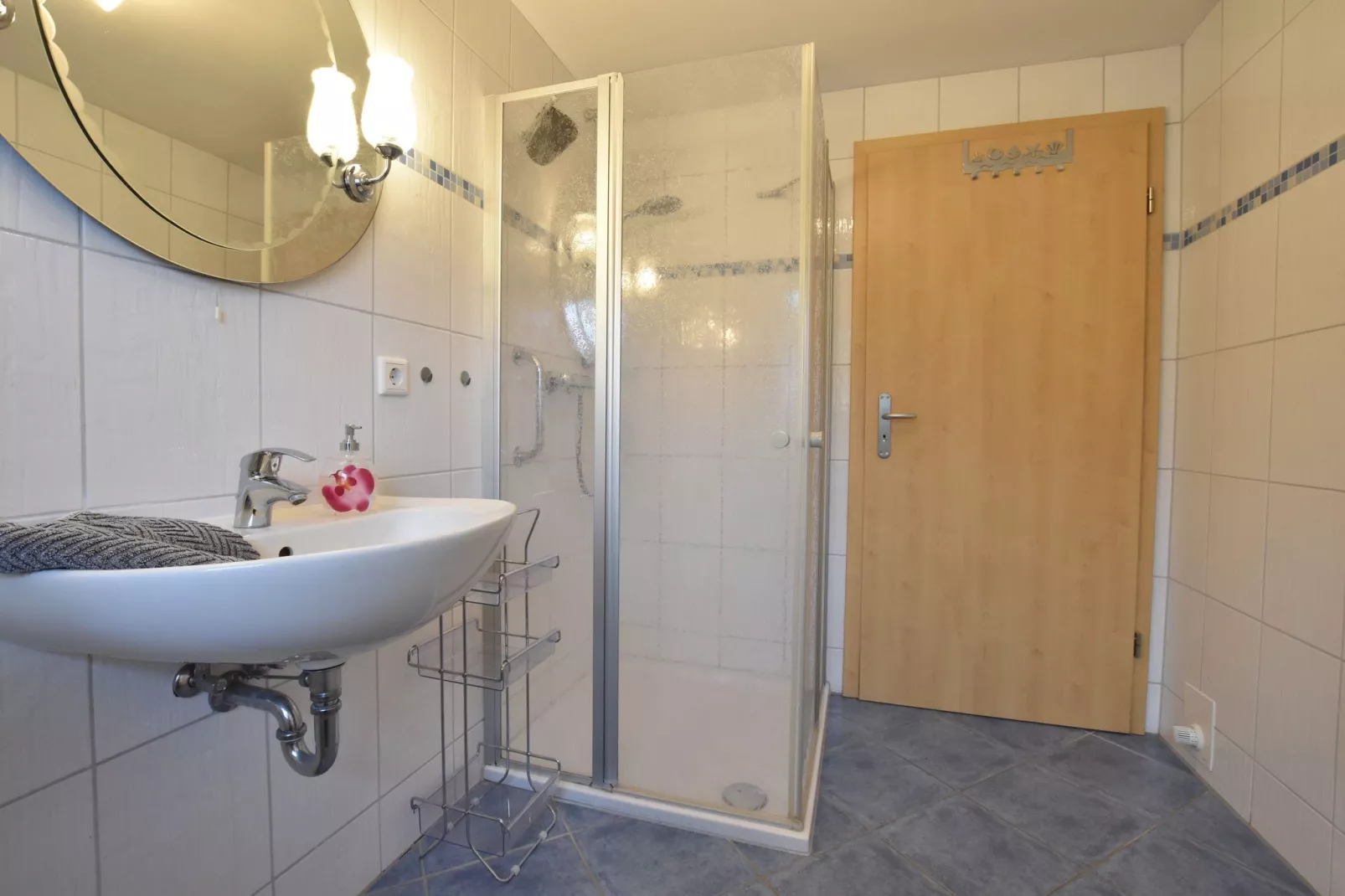 Hohenkirchen mit Garten Terrasse und Strandkorb-Salle de bain