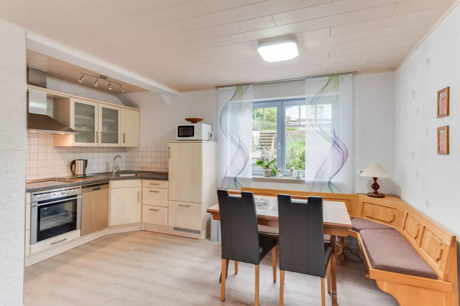 Zum Spitzen Land-Dining room