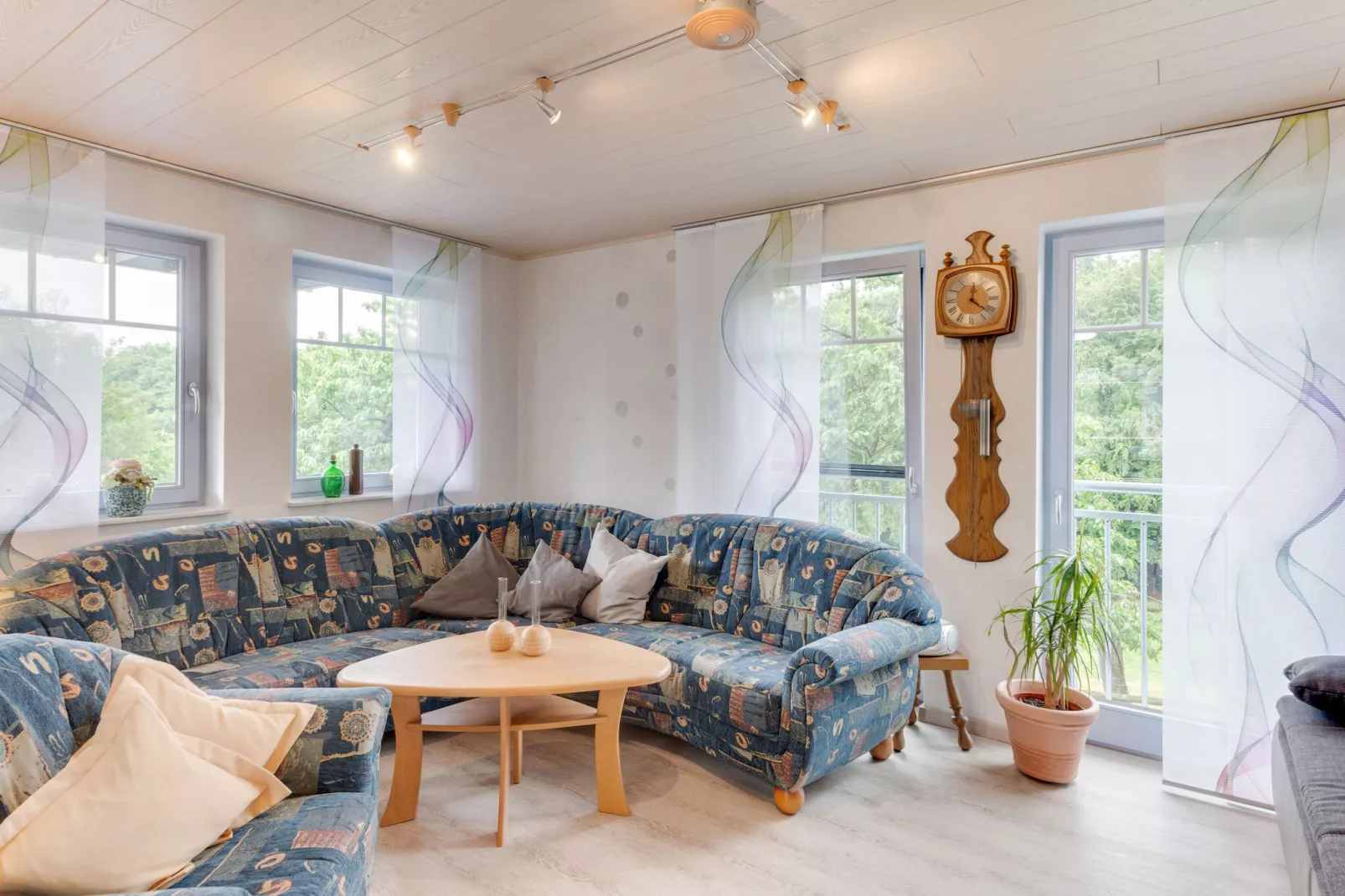 Zum Spitzen Land-Living room