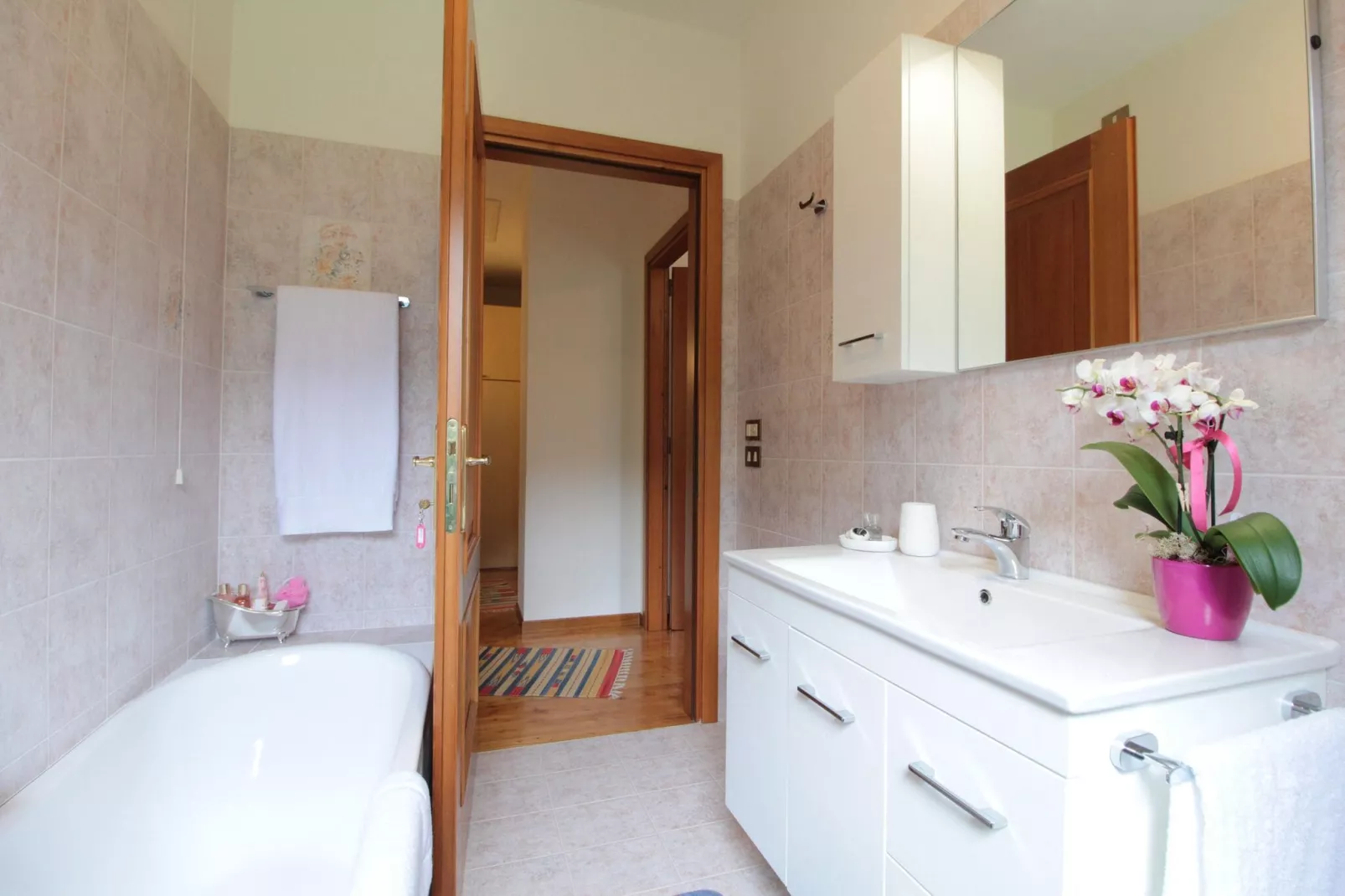 Tonino-Bathroom