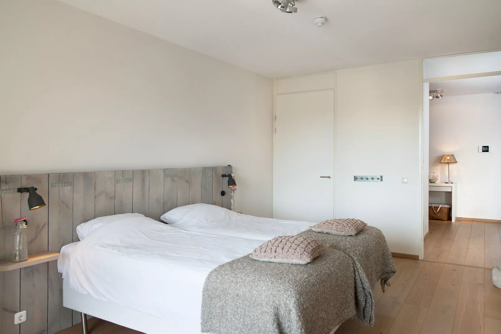 Scheveningen Harbour 24a-Bedroom