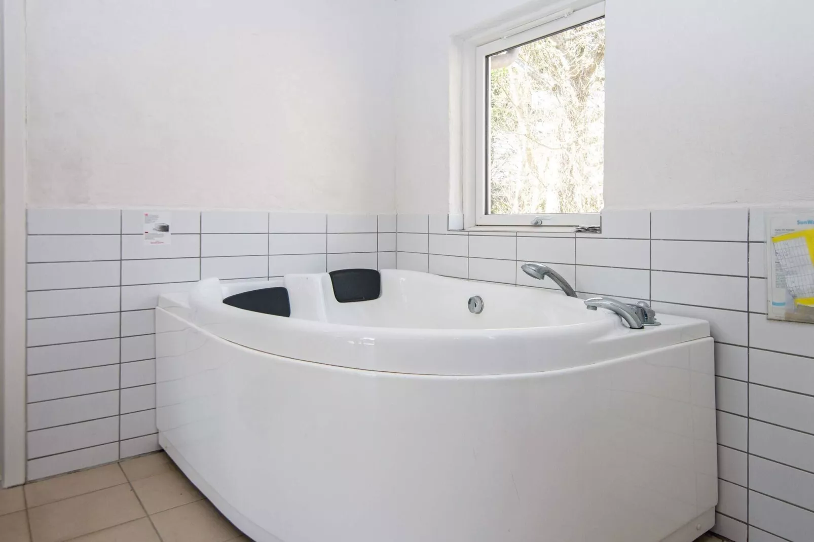 10 person holiday home in Løgstør-By Traum-Spa