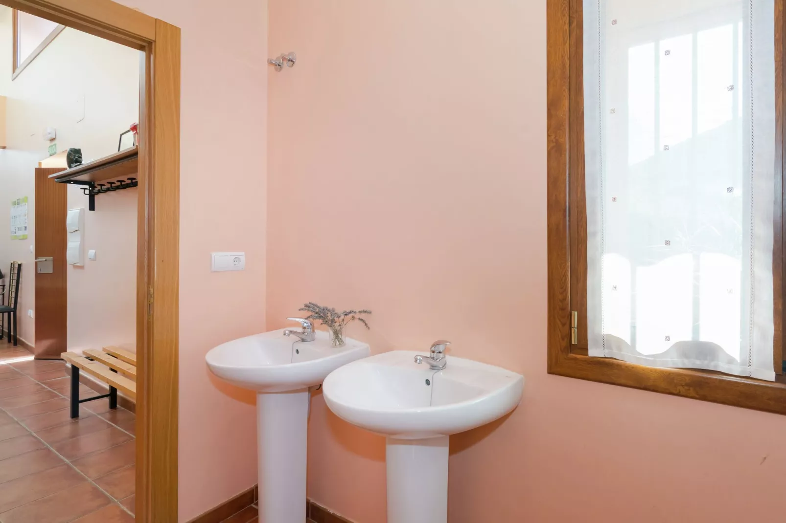 La Bodeguilla-Bathroom