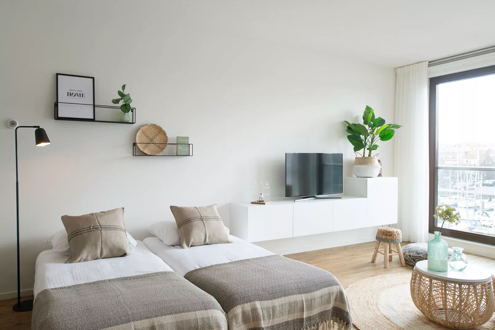 Scheveningen Harbour 60-Living room