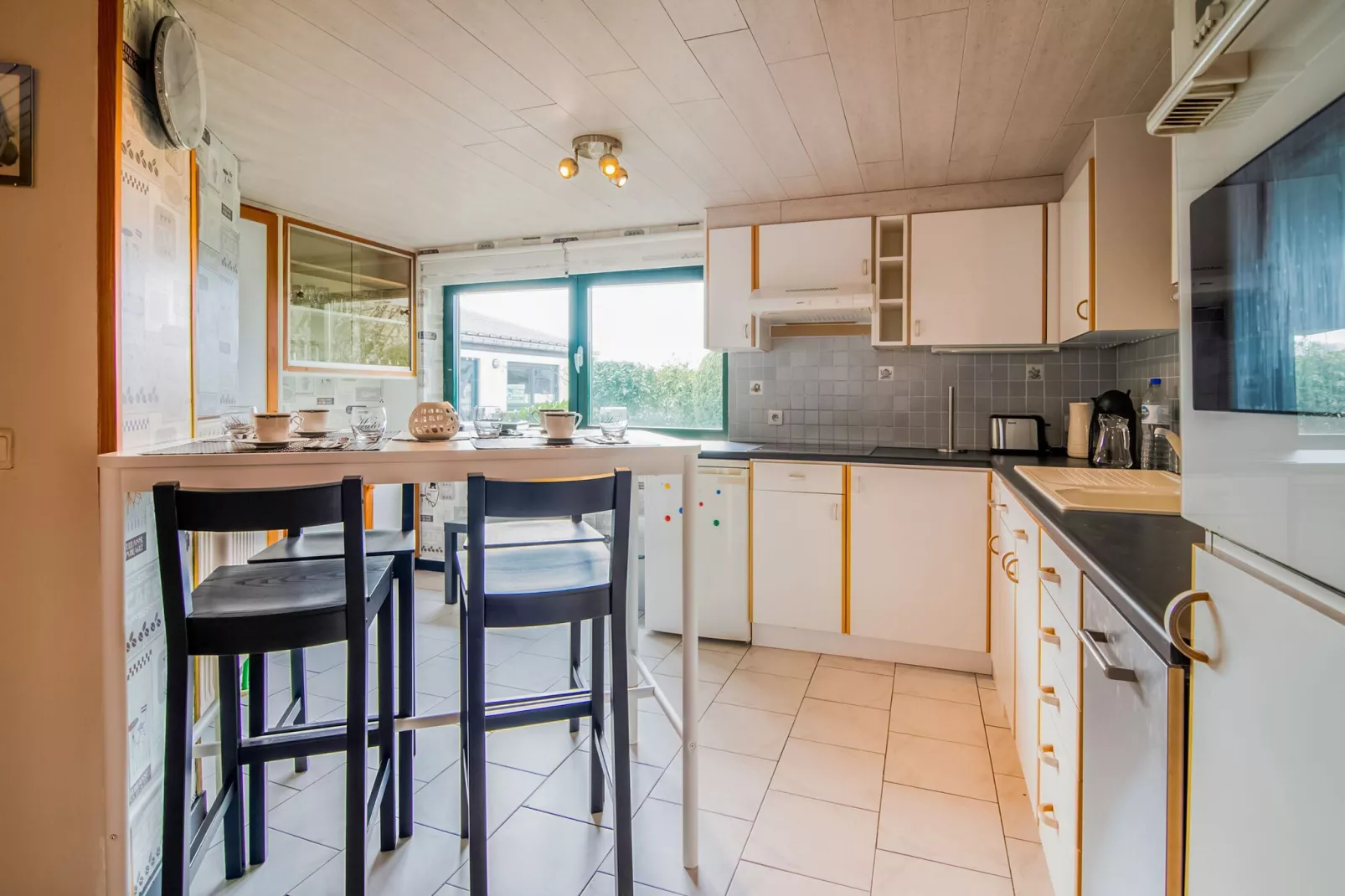 Hompré 1-Kitchen