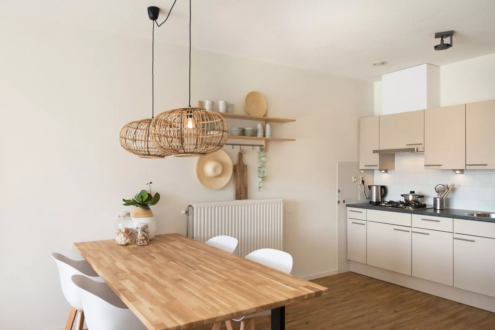 Scheveningen Harbour 60-Kitchen