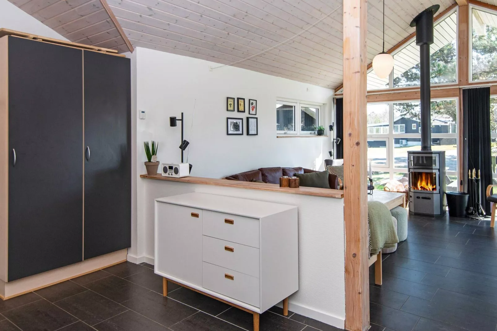 10 person holiday home in Løgstør-By Traum-Indoor