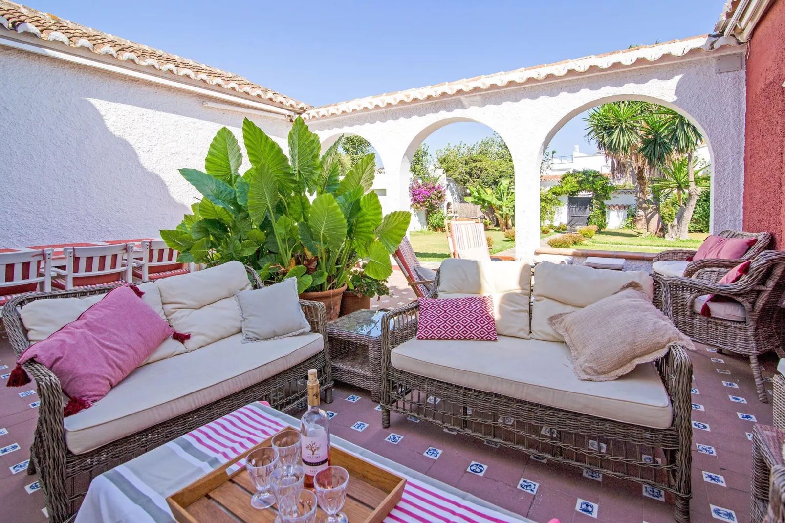 Gaviota-Terrace balcony