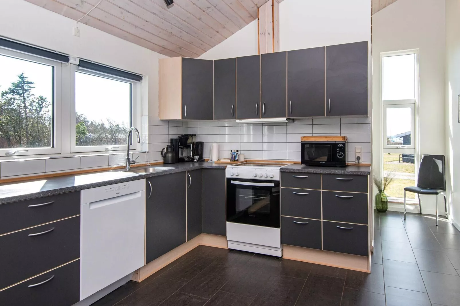 10 person holiday home in Løgstør-By Traum-Indoor