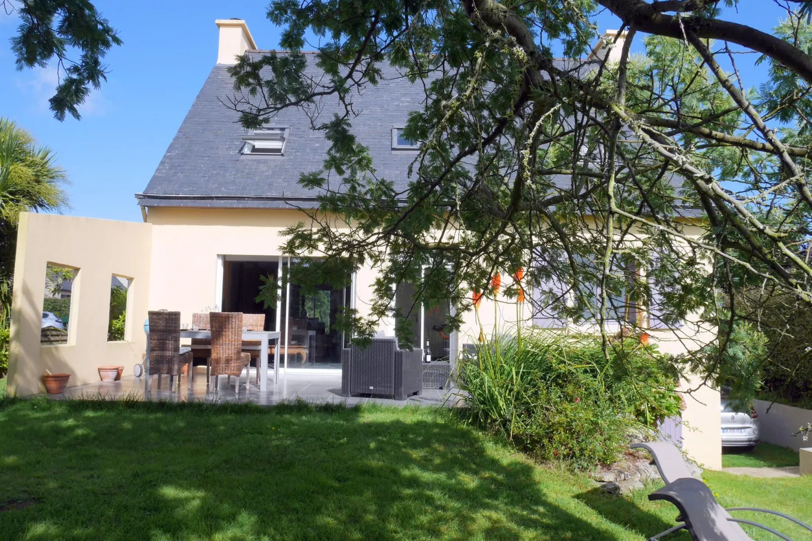 Ferienhaus Guissény-Außenbereich Sommer