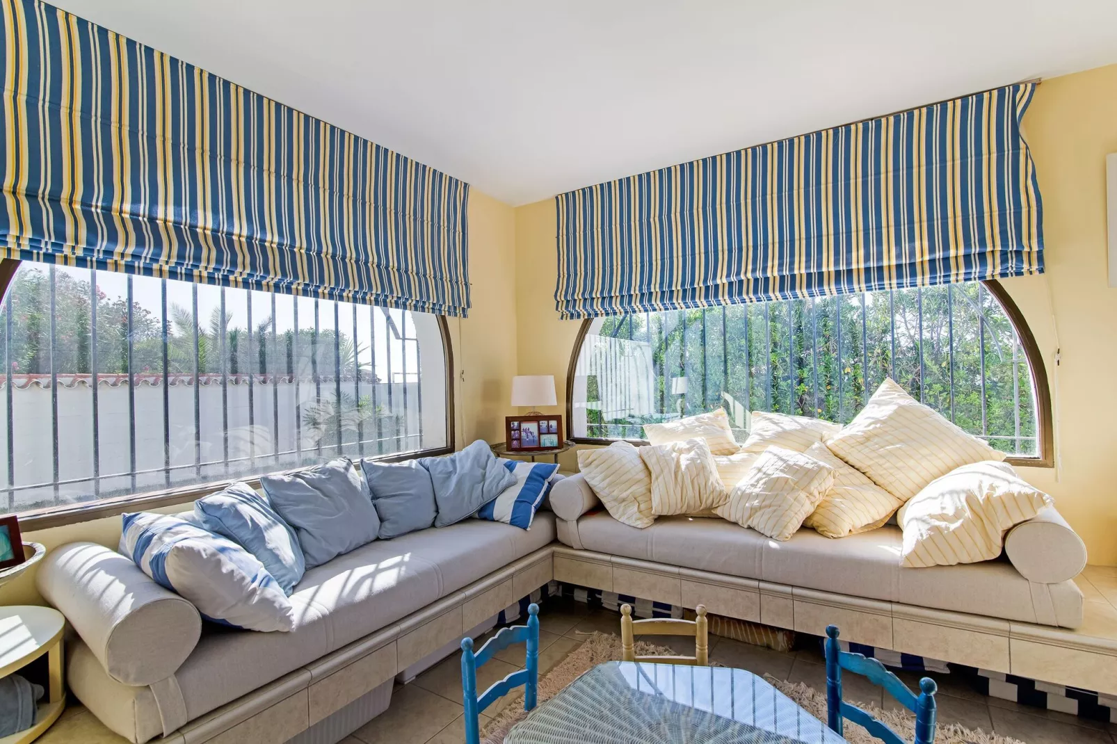 Gaviota-Living room