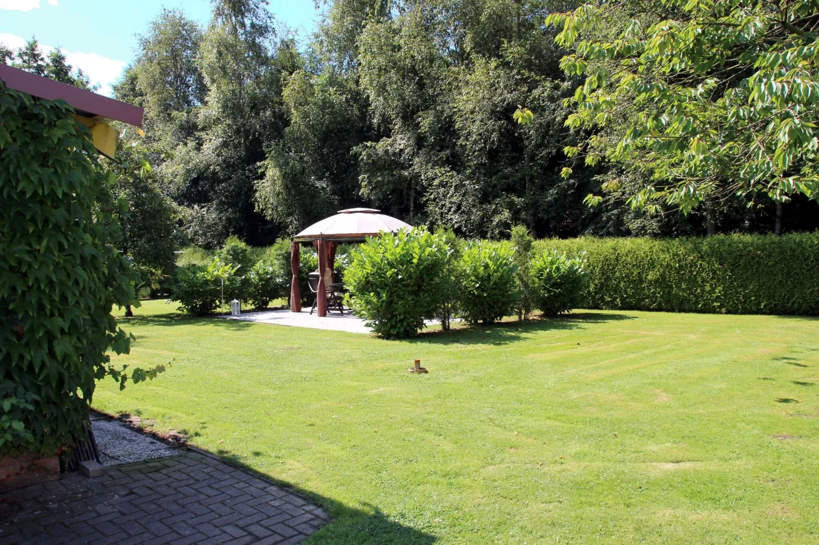 Ferienwohnung Moorhusen-Gardens summer