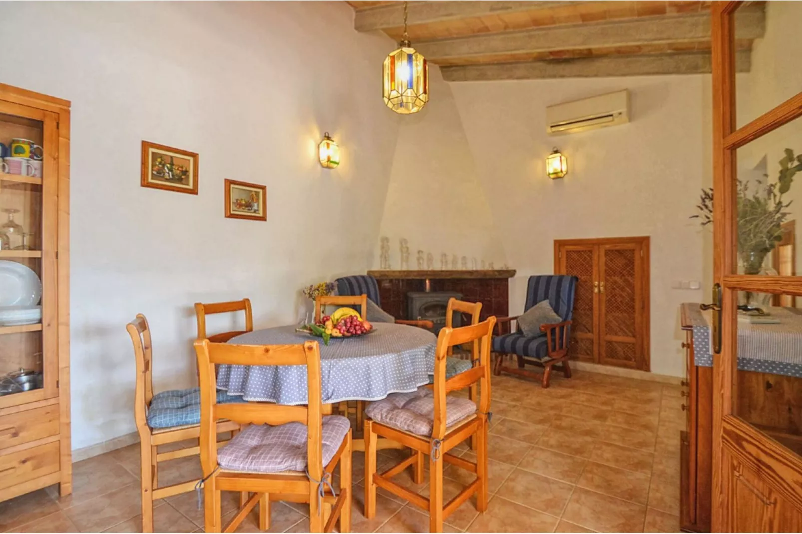 Sa Sini-Living room