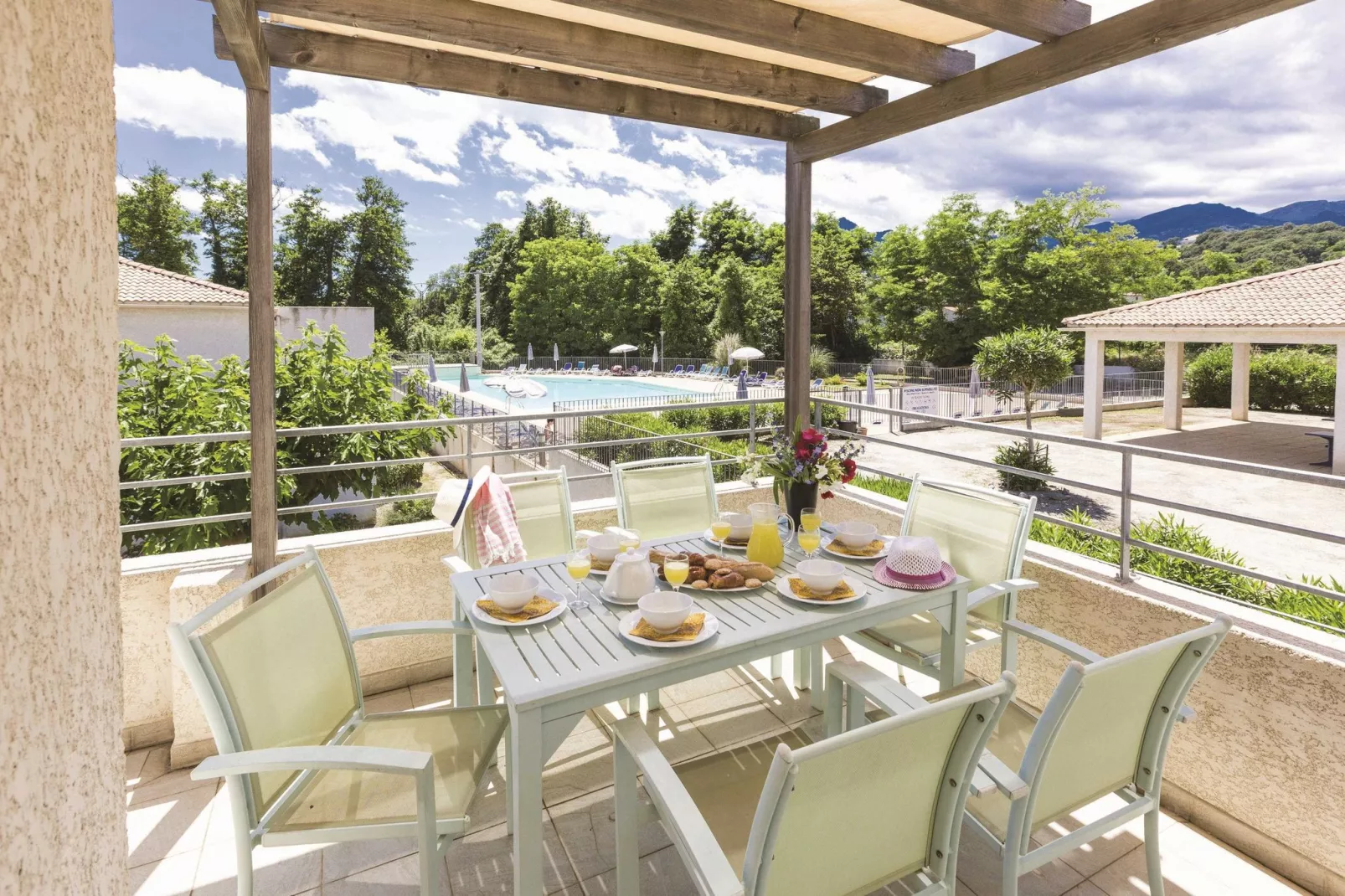 Acqua Linda 2-Terrace balcony