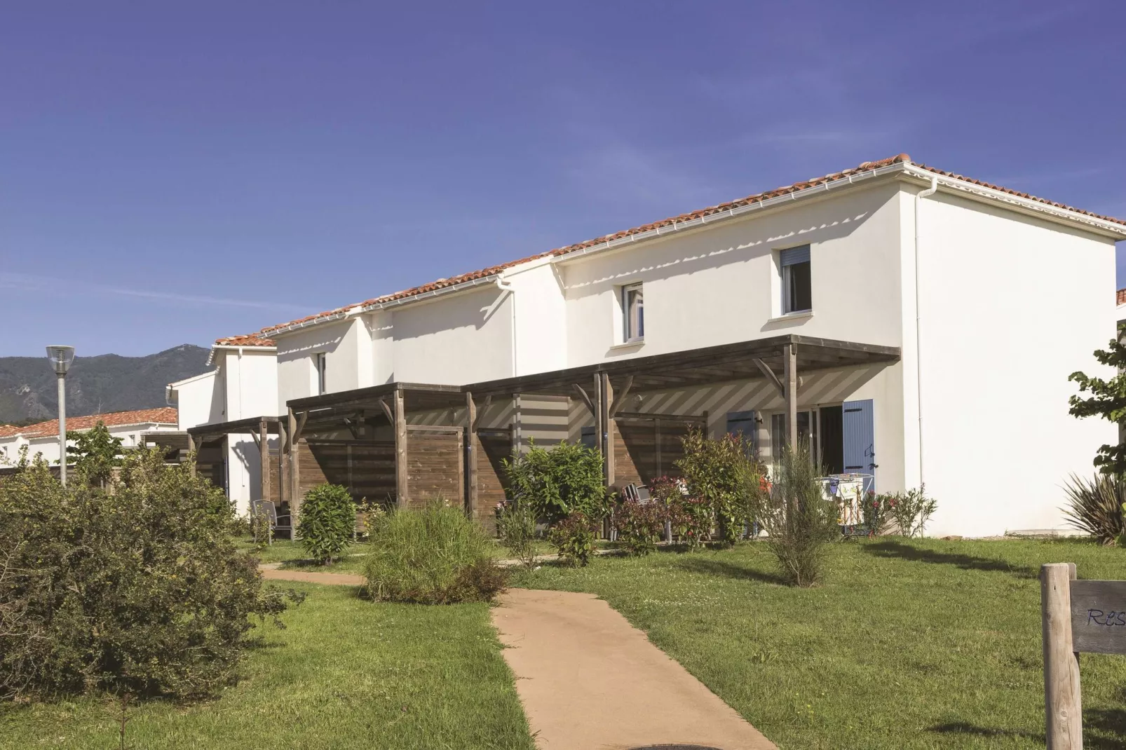 Acqua Linda 3-Exterior summer