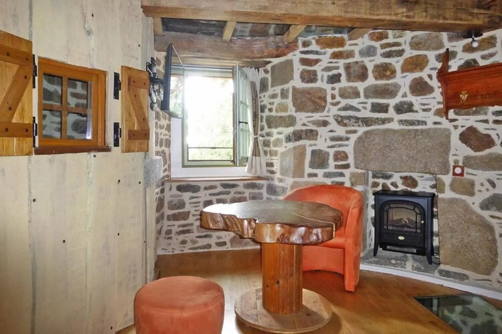 Ancient windmill Gommenec'h-Living room