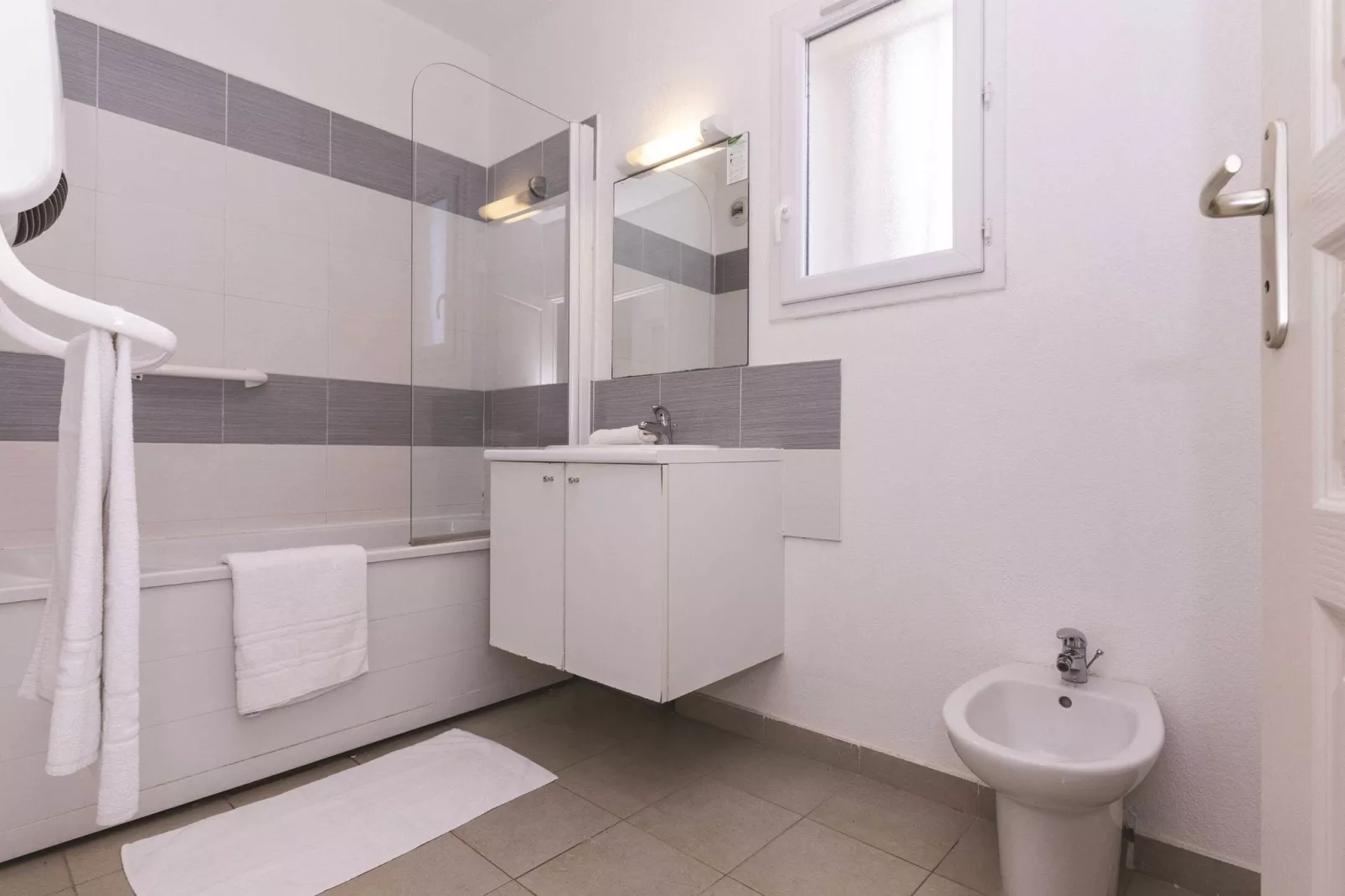 Acqua Linda 3-Bathroom