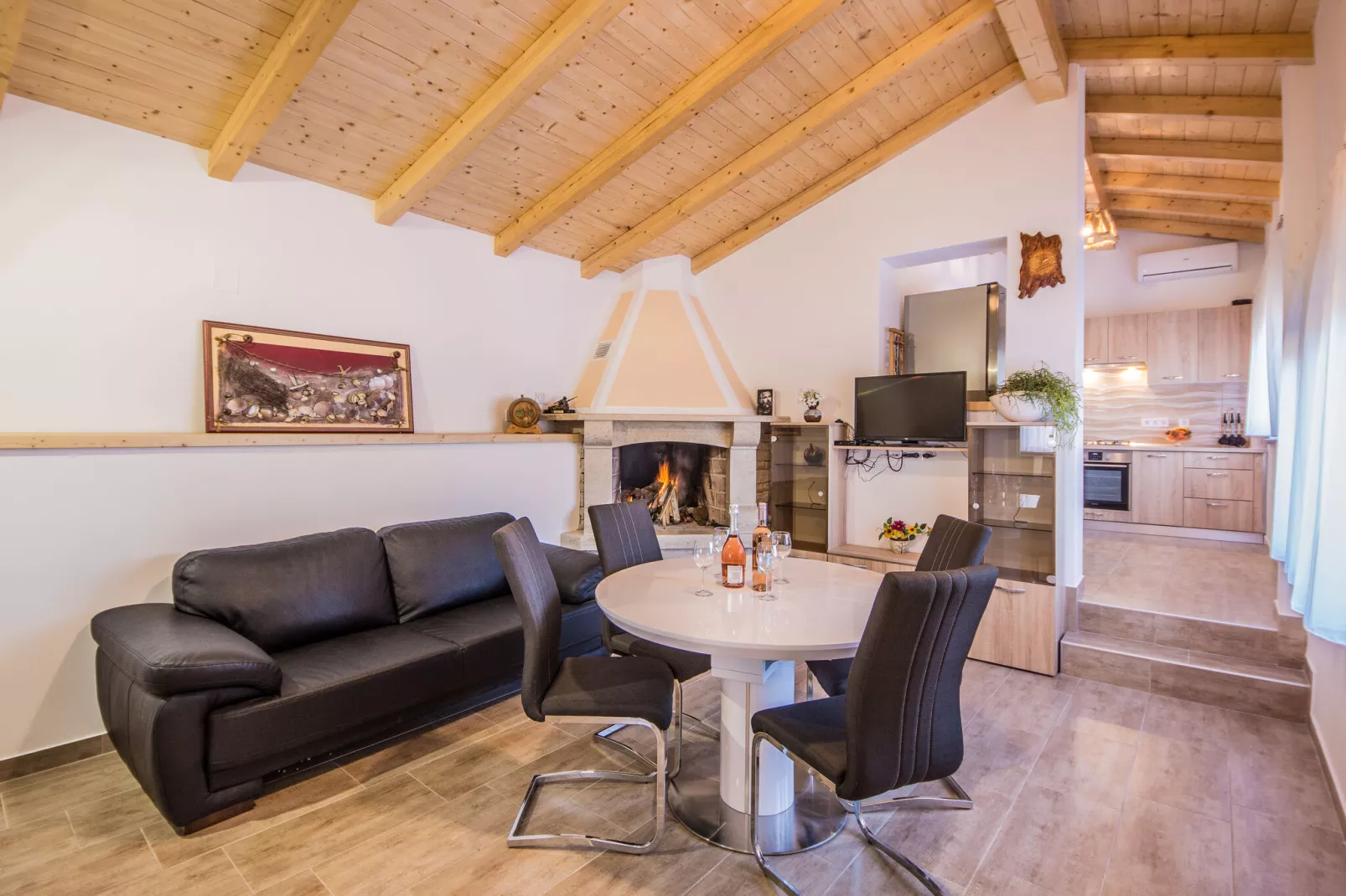 House Betiga 2-Living room