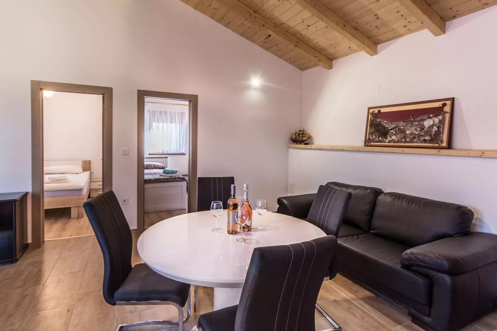 House Betiga 2-Living room