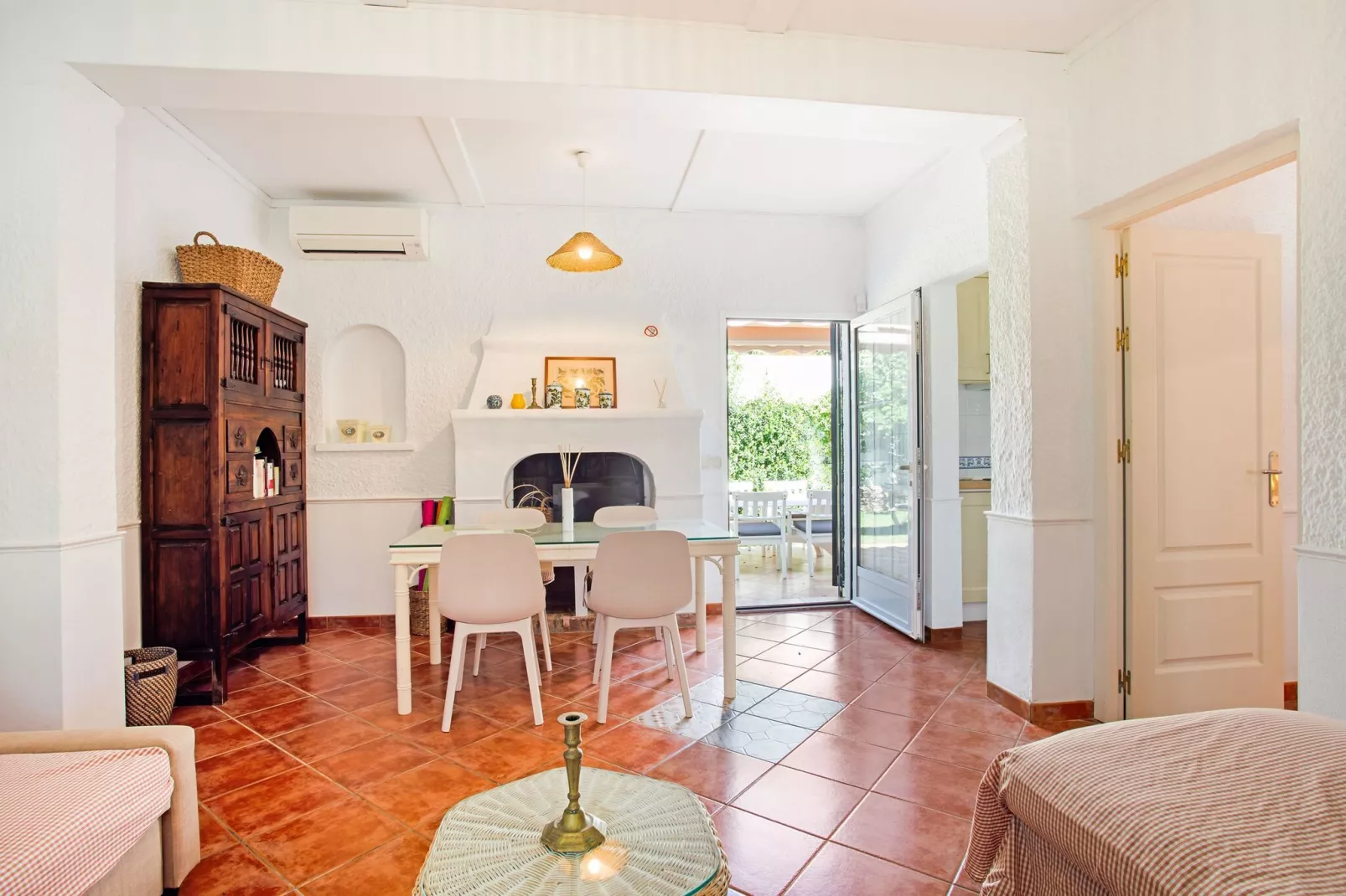 La Estrella-Living room