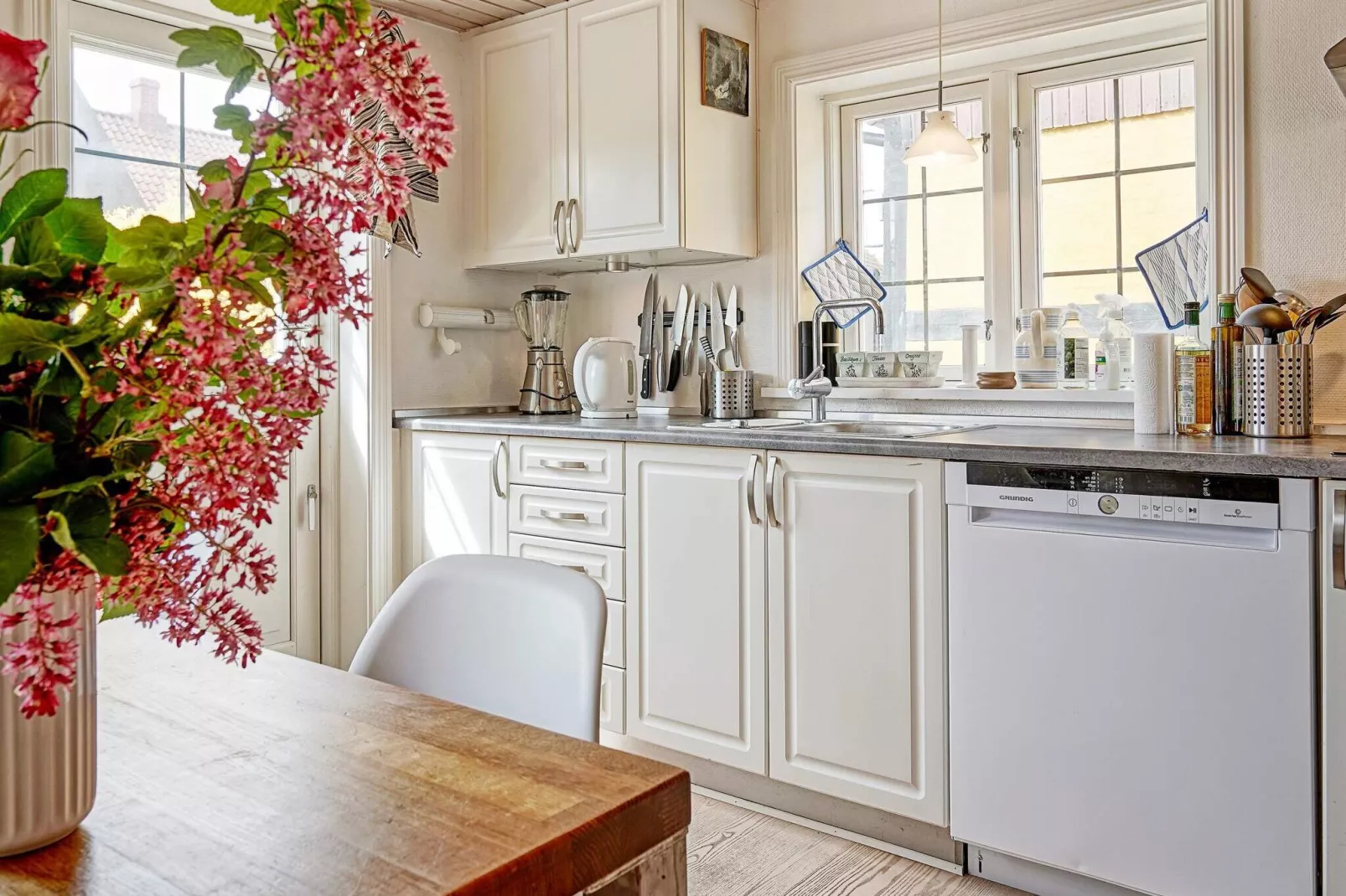 6 person holiday home in Svaneke-Indoor