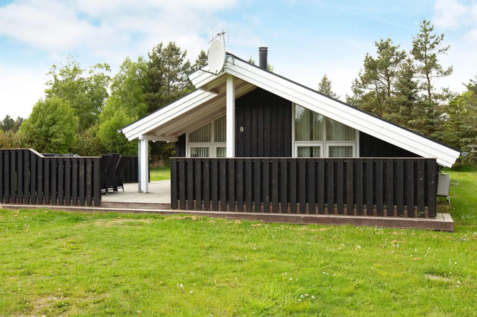 9 person holiday home in Jerup-By Traum-View