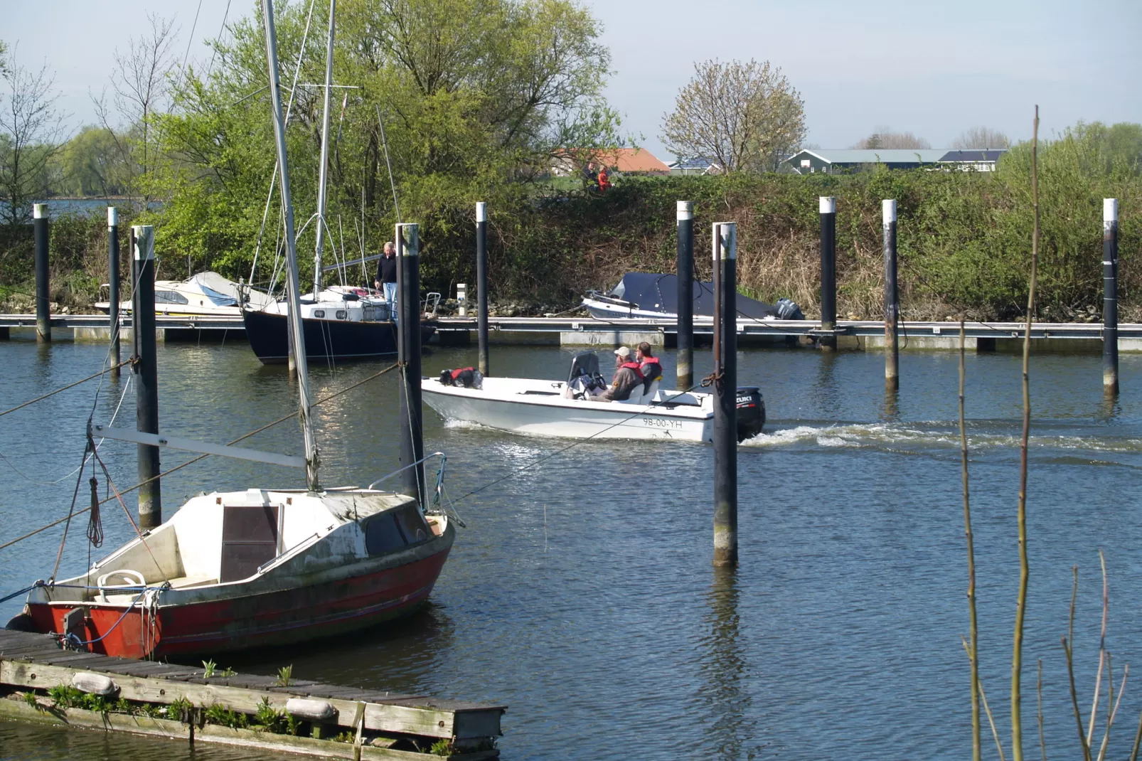 Resort De Biesbosch 2-Areas summer 1km