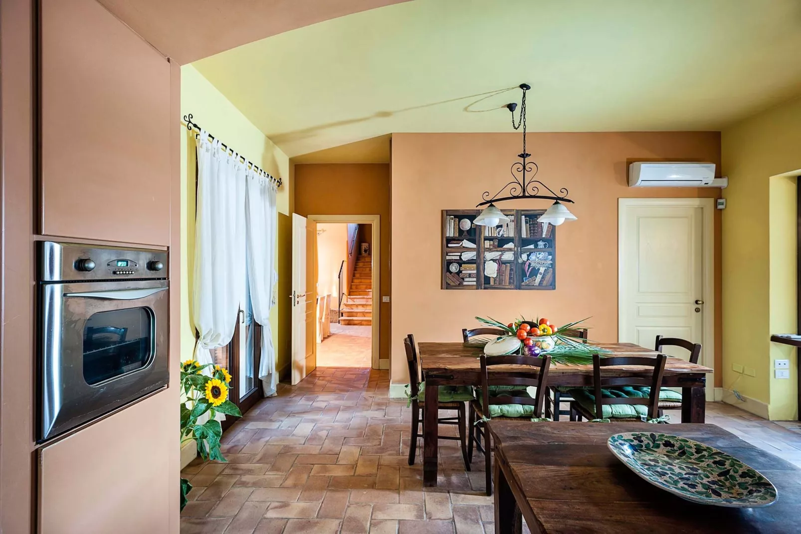 Villa Arangea Dieci-Dining room
