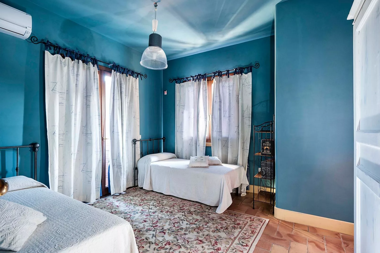 Villa Arangea Dieci-Bedroom