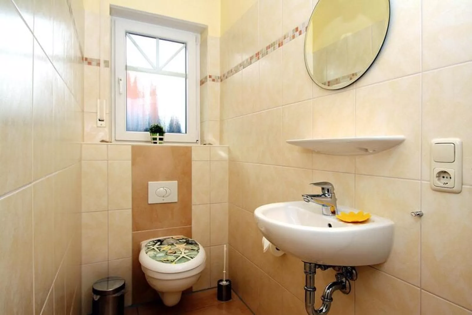 Große Ferienwohnung für 4 Personen mit Terrasse-Bathroom