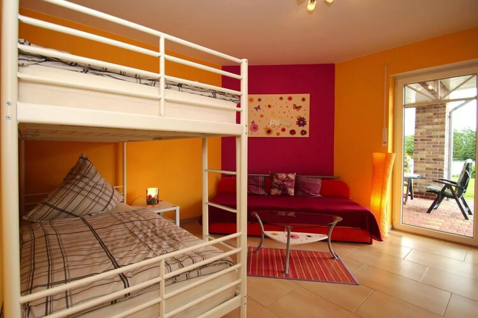 Große Ferienwohnung für 4 Personen mit Terrasse-Bedroom