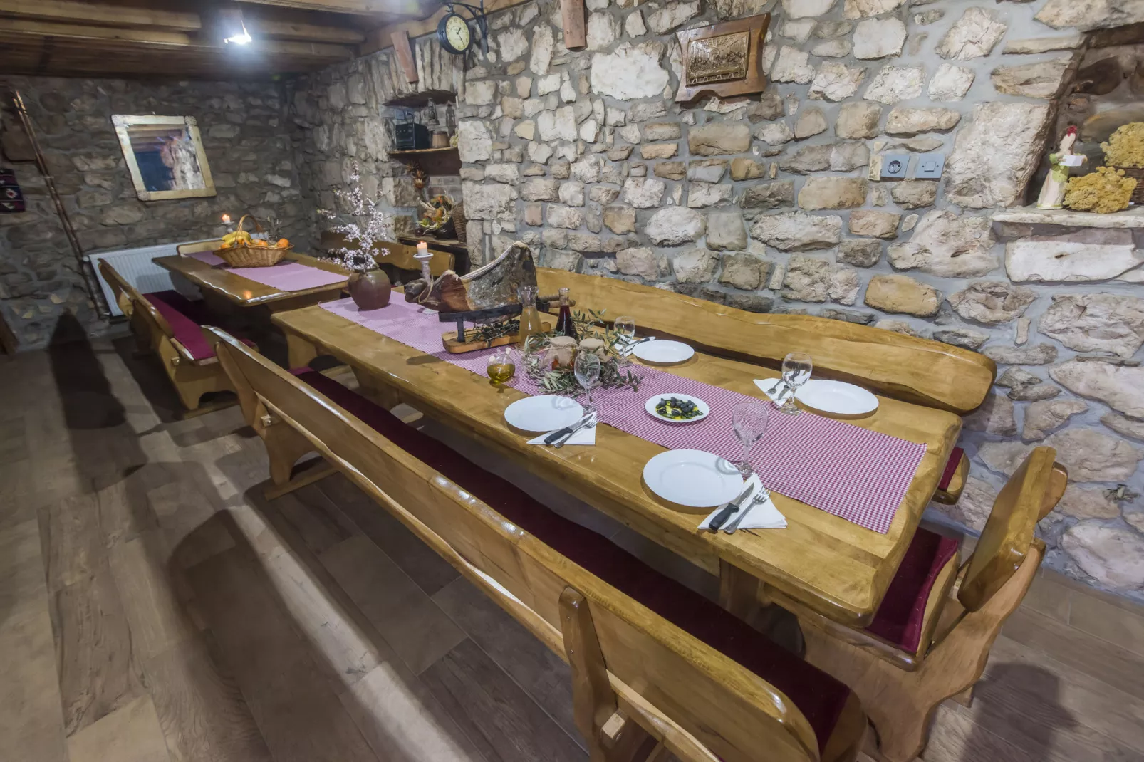 Holiday home Dida Jere-Dining room