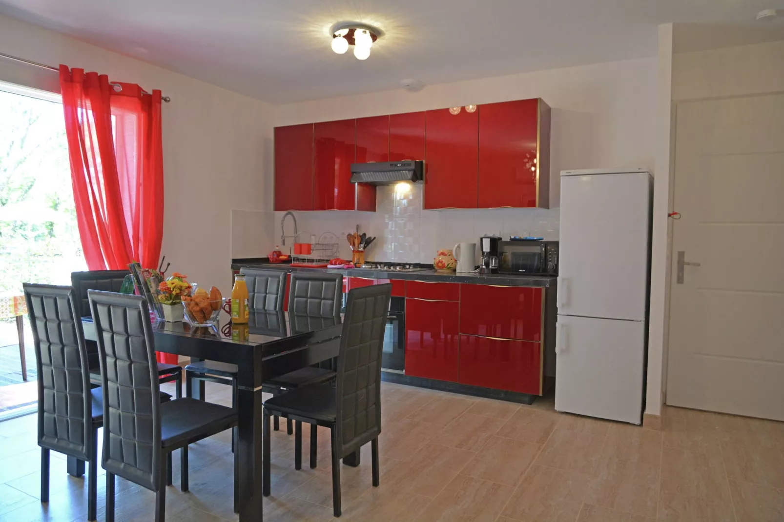 Villa Contempo 6-Esszimmer