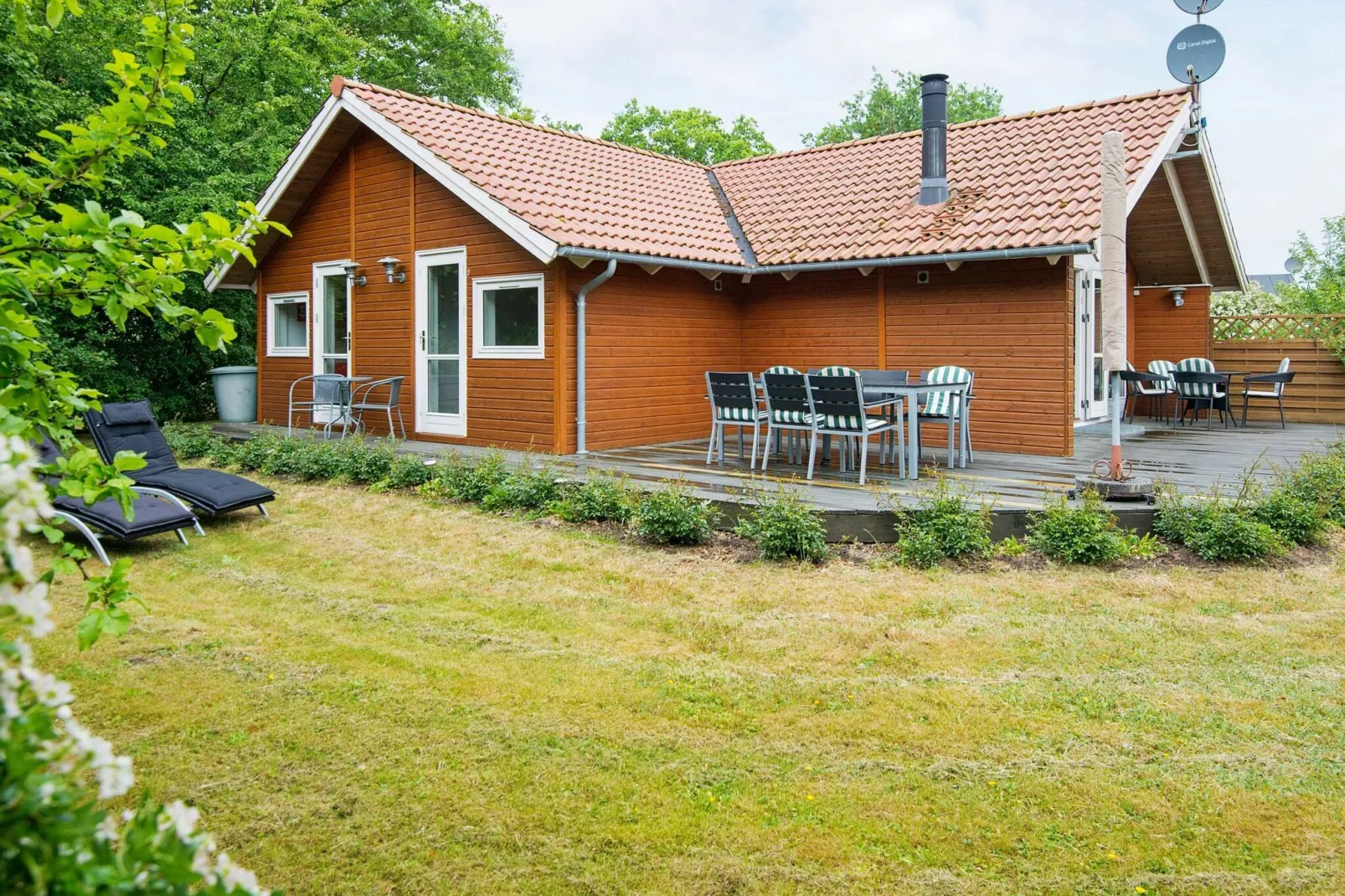8 person holiday home in Allingåbro-By Traum-View