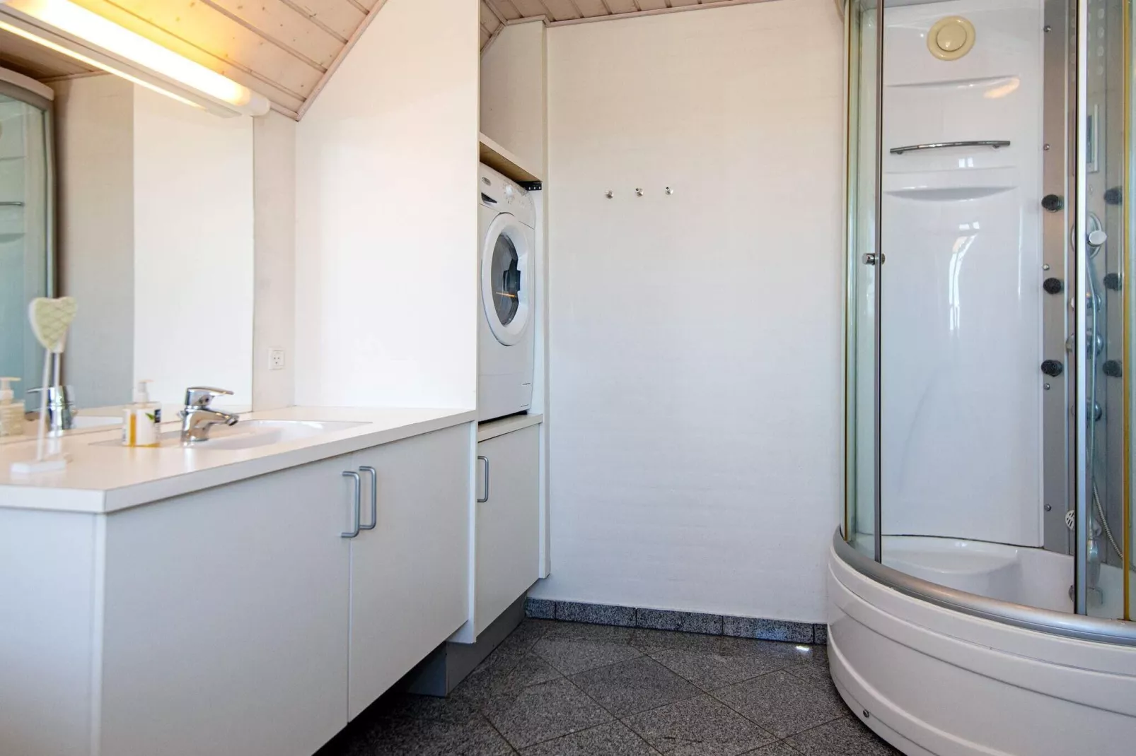 10 person holiday home in Ulfborg-Indoor