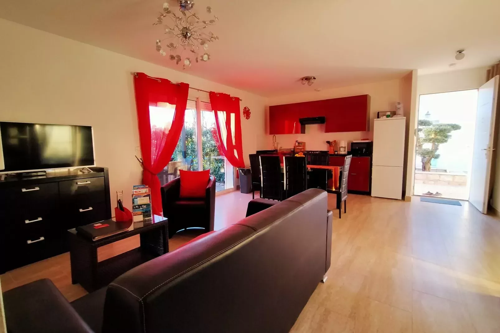 Villa Contempo 6-Esszimmer