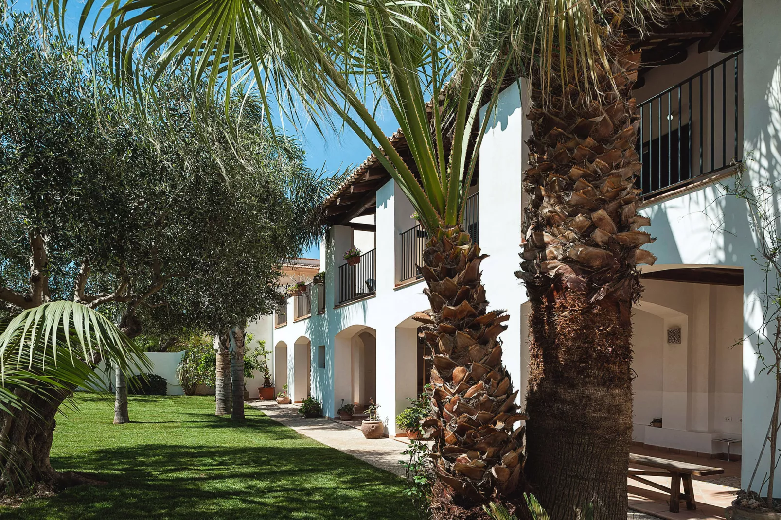 Casa Marsala uno-Gardens summer
