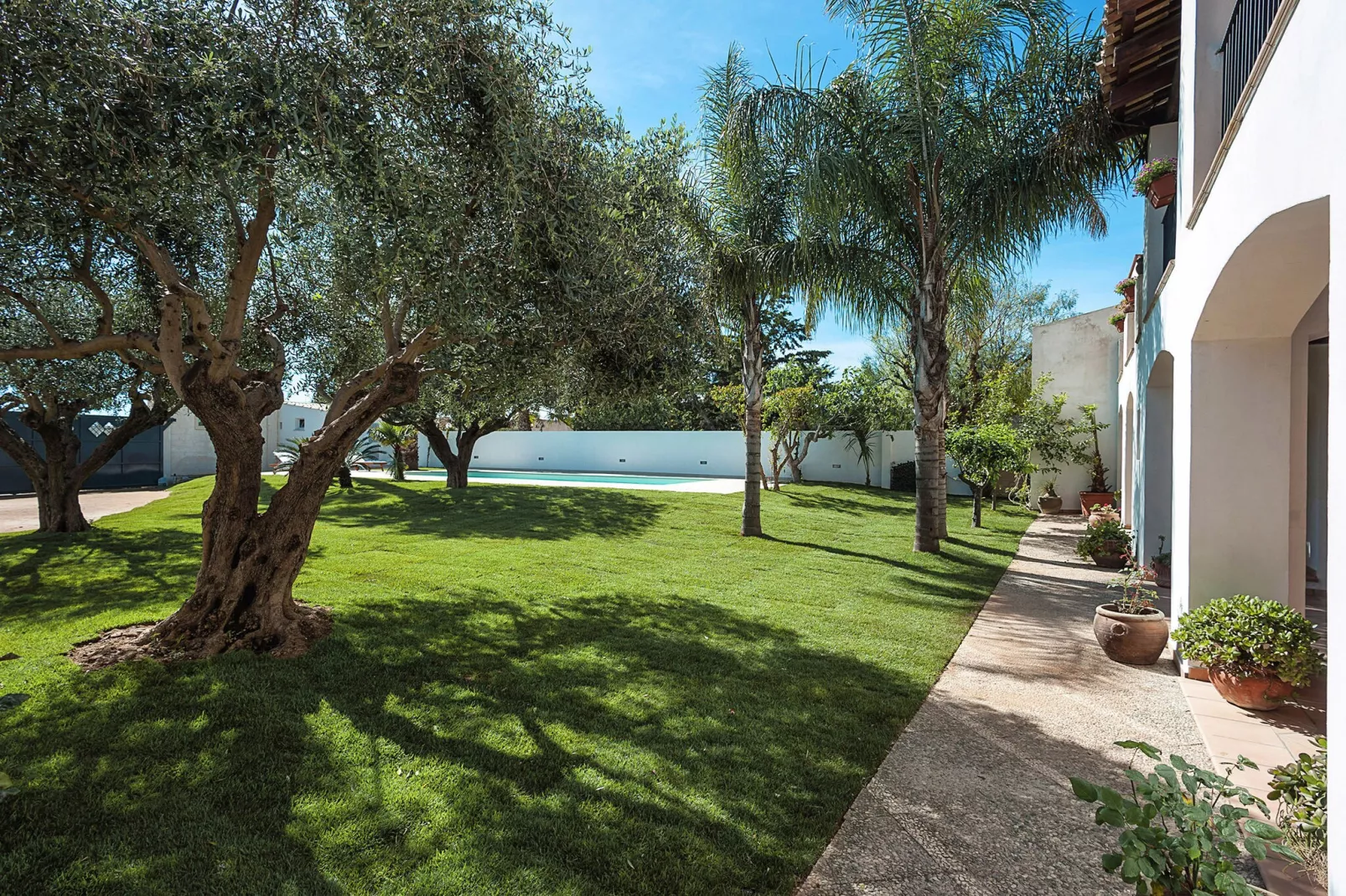 Casa Marsala uno-Gardens summer