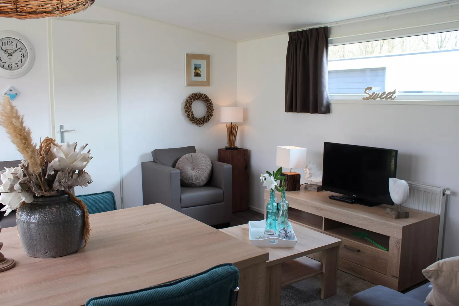 Resort De Biesbosch 8-Living room