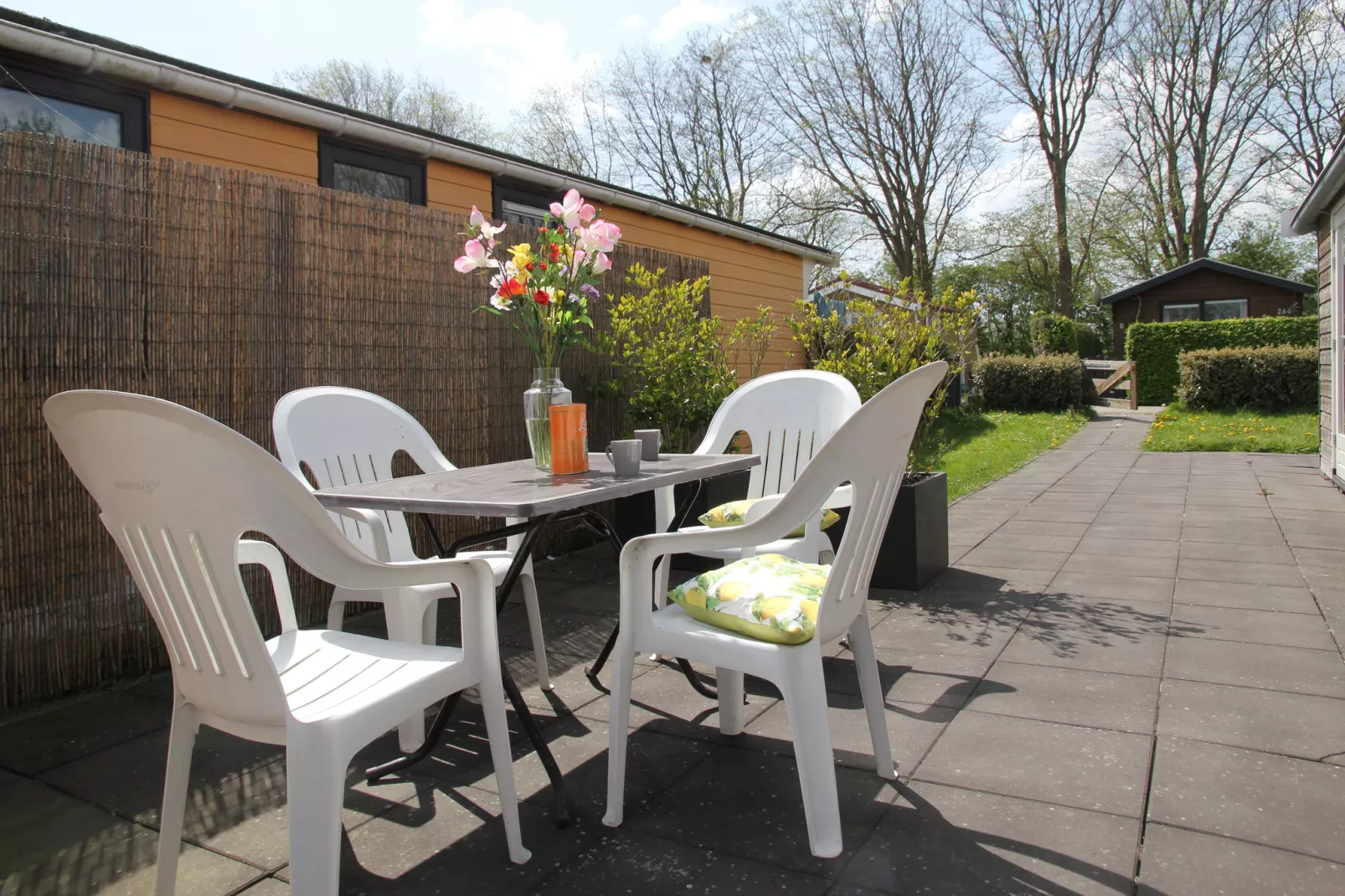 Landelijk bij Zee-Terrace balcony