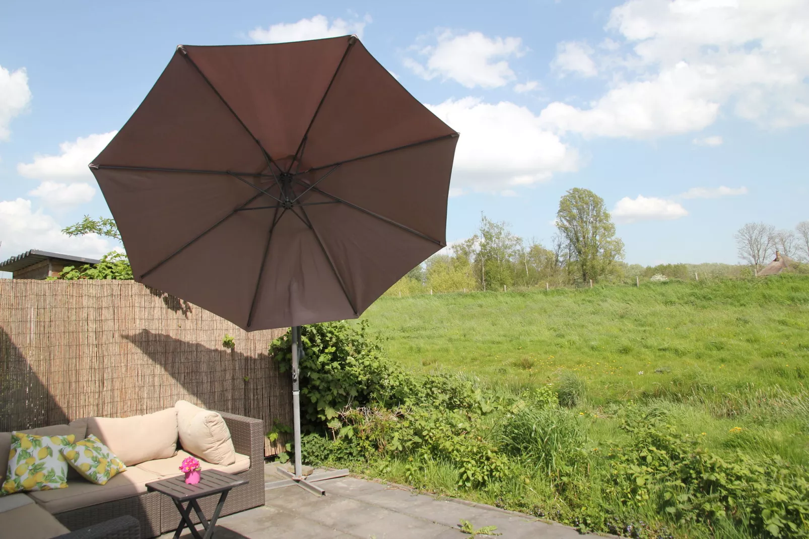 Landelijk bij Zee-Terrace balcony