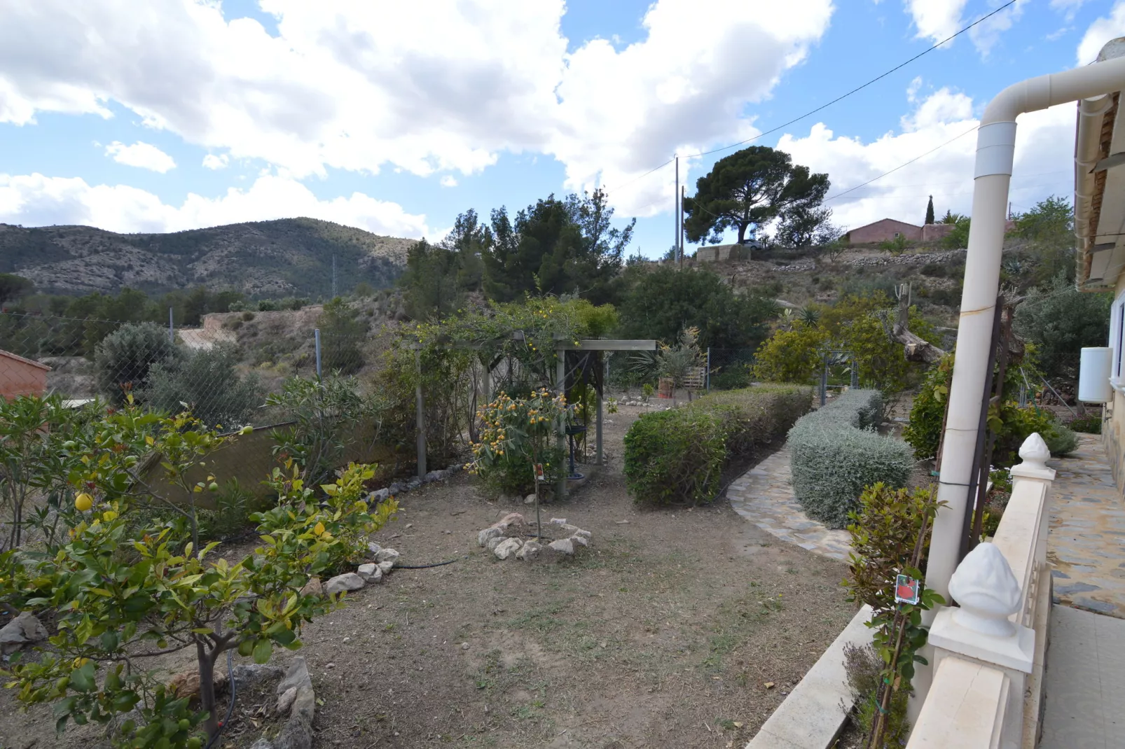Casa Nido Cálido-Gardens summer