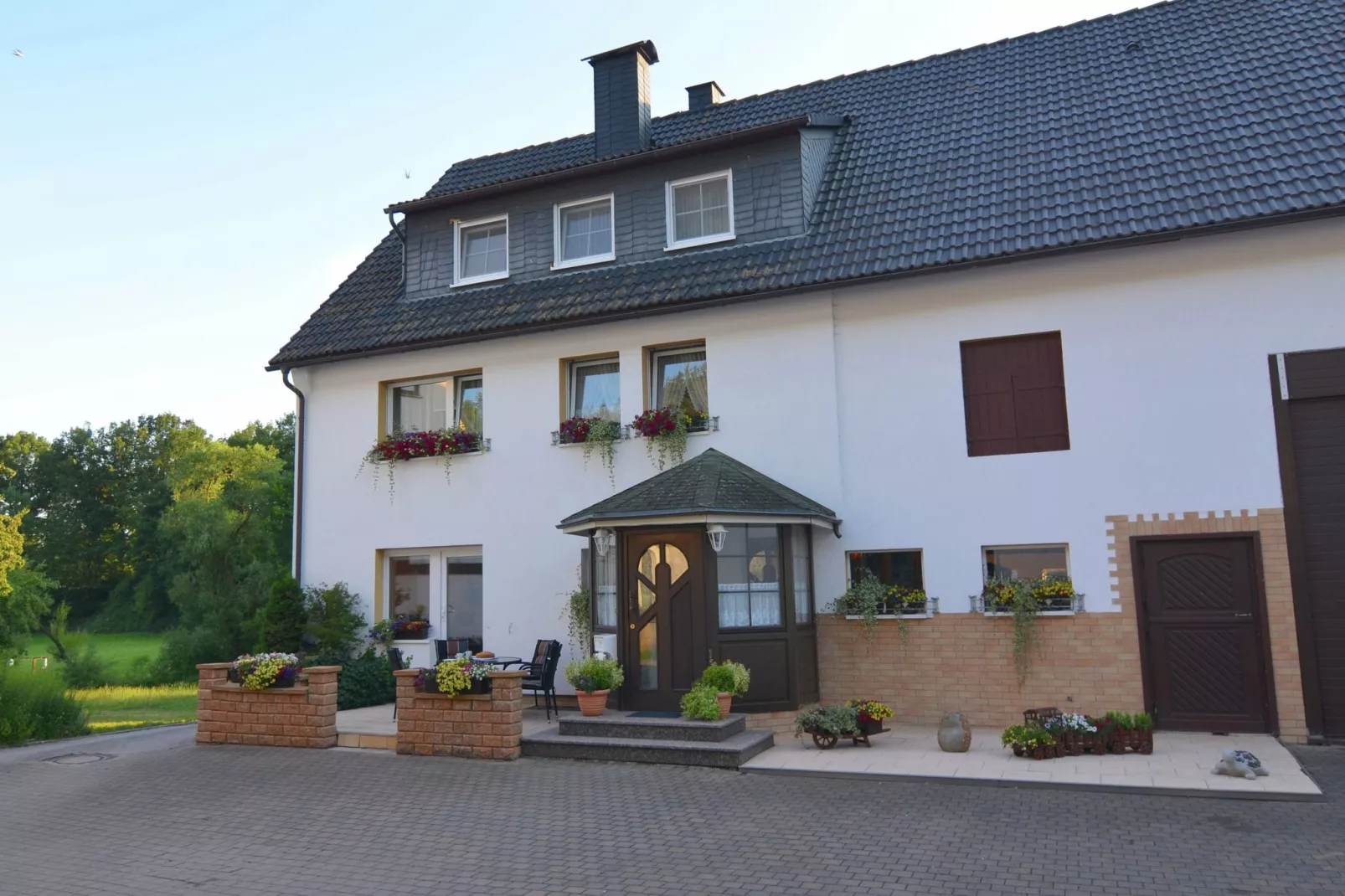 Im Sauerland-Exterior summer