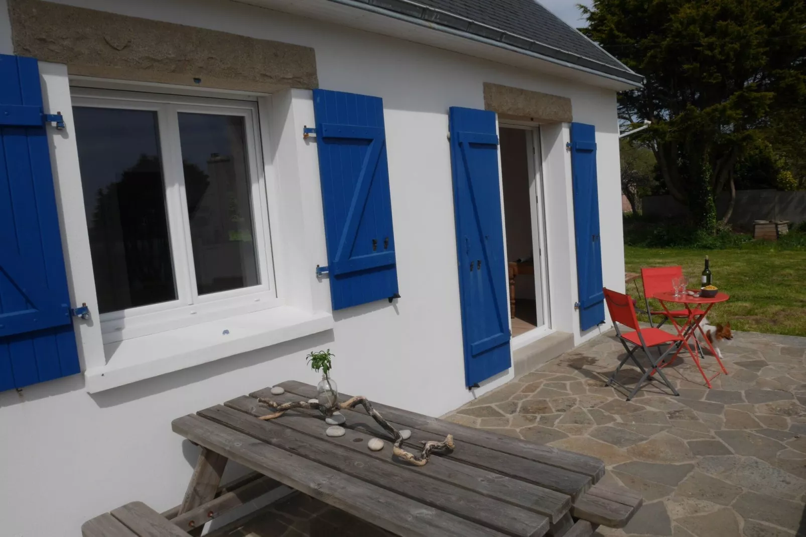 Ferienhaus mit Meerblick Roscanvel-Exterior summer