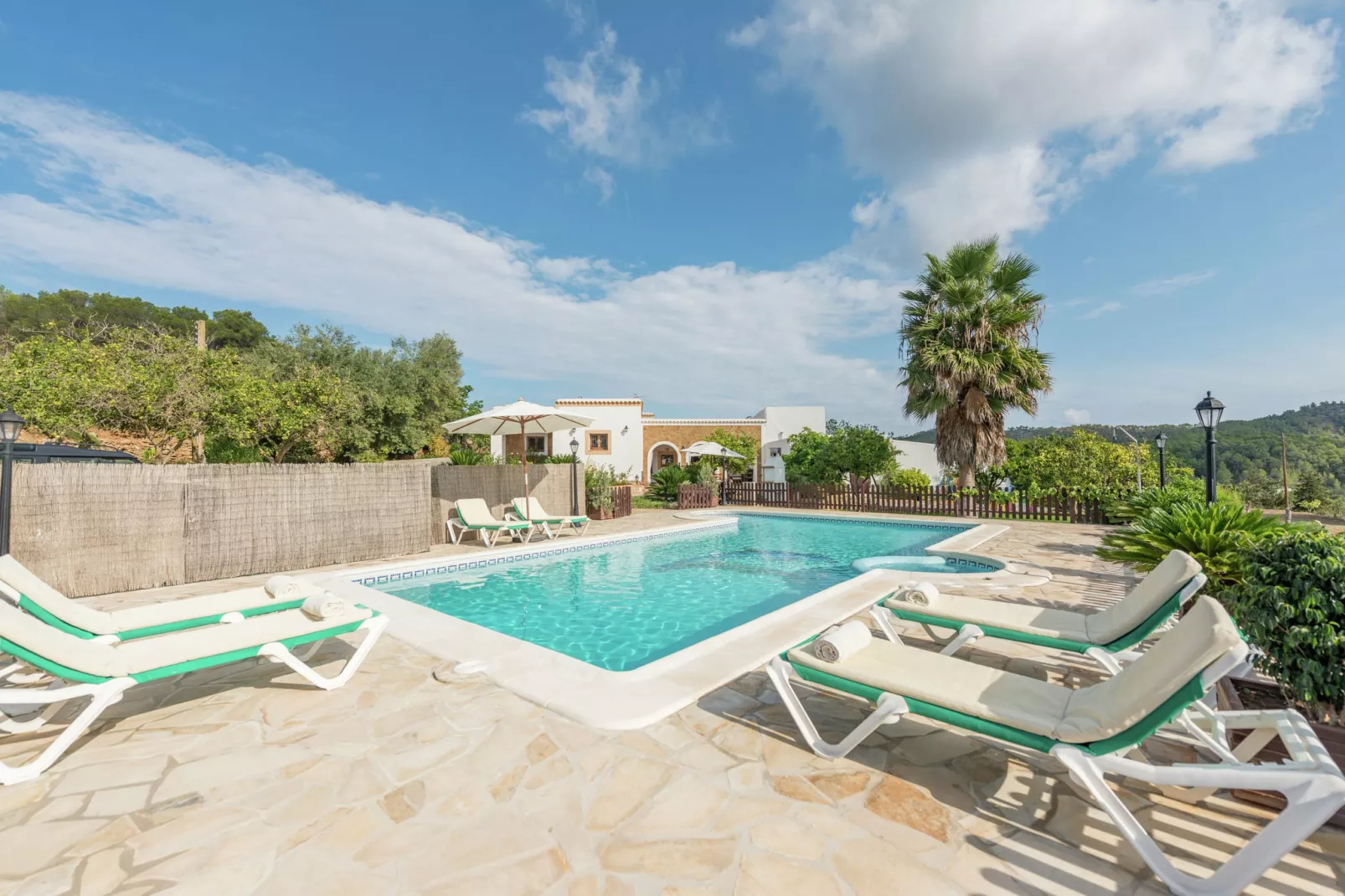 Can Juano-Pool