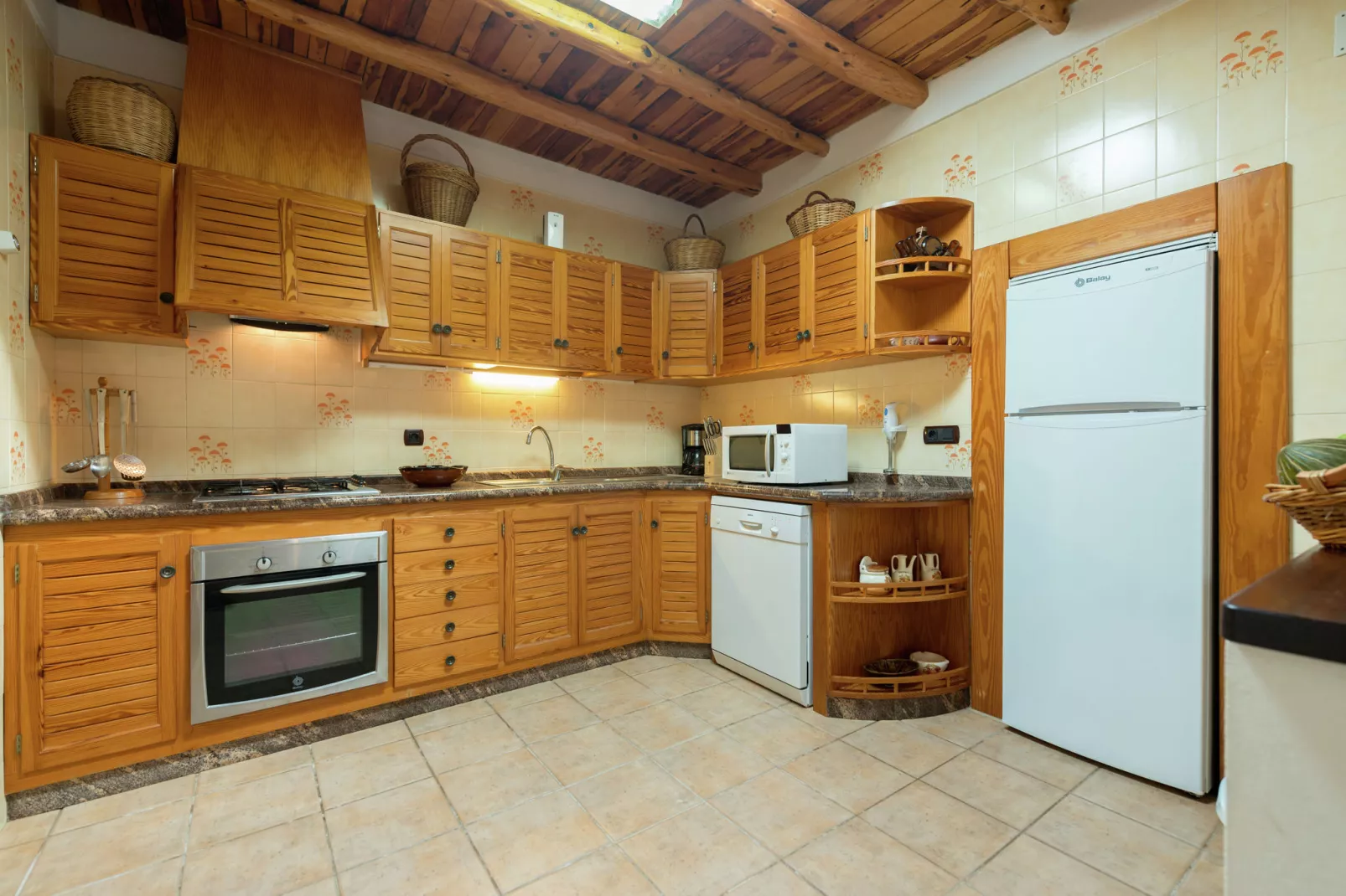 Can Juano-Kitchen