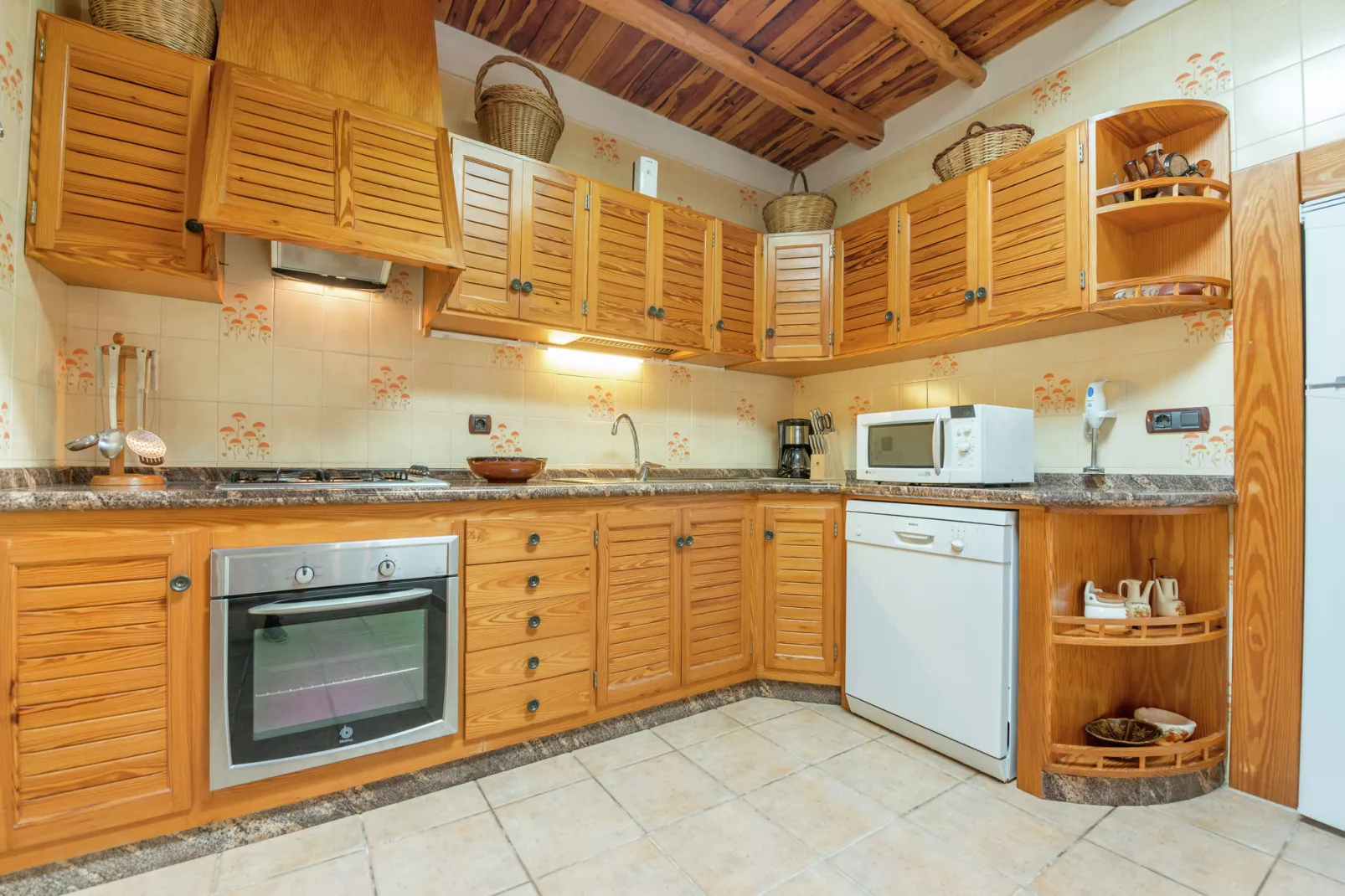 Can Juano-Kitchen